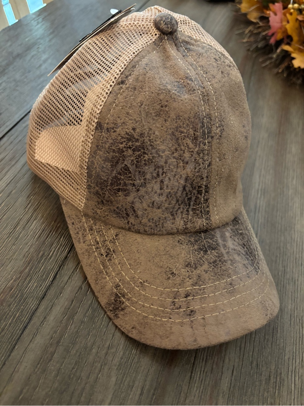 New women’s CC taupe hat 🧢 🤎 ✨